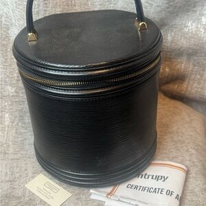 Louis Vuitton Black Cannes EPI bucket bag COA, Dust Bag, Louis Lock Incl. excel.